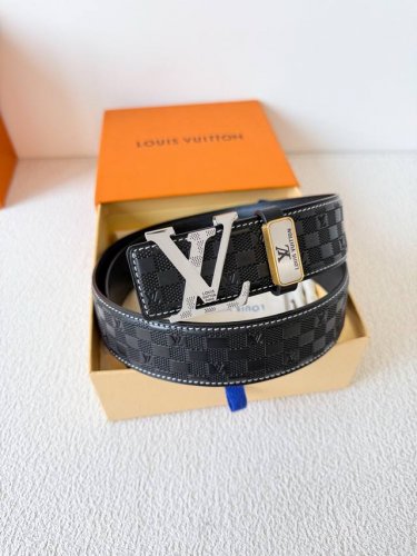 品名 Lv..路易..威登腰带皮带原单 型号 挂扣 经典纯钢材质挂扣 头层牛皮 图片实物拍摄 材料 头层牛皮 挂扣系列 纯钢材质扣头 钯镀电镀工艺永不掉色 经典