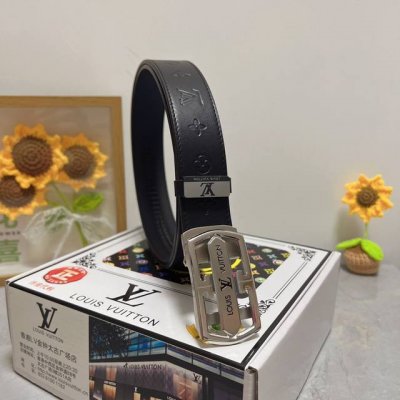 品名：Lv..路易..威登自动带 材质：原单牛皮腰带 百分百头层牛皮腰带保证真皮，24K纯钢扣，专柜原单品质、做工精细，时尚大牌，送人自用首选 包装： 请认准如