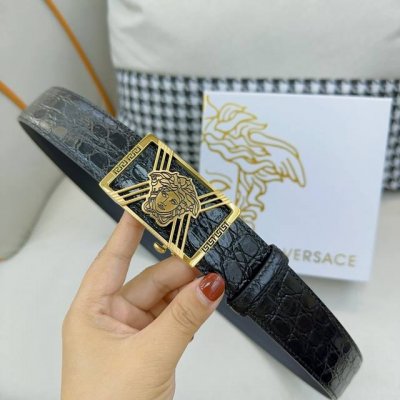 特 品牌：美人 进口小牛皮，手感细腻柔软。搭配纯钢自动精品扣，内穿式男士必备！宽度：3.5Cm