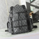 中号Dior Hit The Road 双肩黑色 Cd Diamond图案帆布和黑 P30,000 编号:1Htba184Cdp_H43E 尺寸:39X40X1