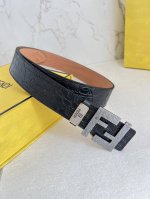 品名：芬迪.Fendi腰带 皮带原单 型号：挂扣，原版经典纯铜精品字母挂扣，实物拍摄，双面头层牛皮 材料：百分百头层牛皮，保证真皮。专柜同等质量，纯铜字母挂扣，