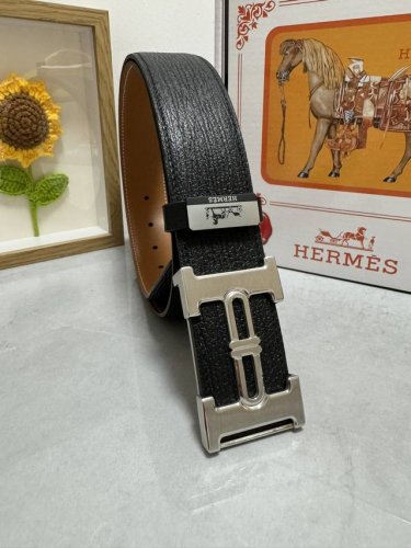 品名：爱马仕.Hermès 原单 材质：原单牛皮腰带 百分百头层牛皮腰带保证真皮，24K纯钢扣，专柜原单品质、做工精细，时尚大牌，送人自用首选