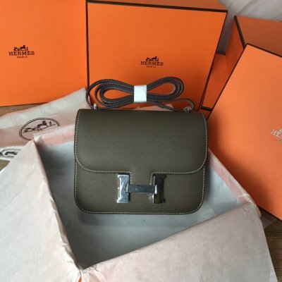配礼品盒、Constance 康康』19Cm 、御用进口Epsom皮 金扣』和 银扣』顶级制作 精美做工，一年四季都必备的出街款，仙女们的最爱，背上它你就是全街