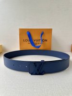 L0Uis Vuitt0N Lv 男士专柜品质水波纹腰帶 寬度40毫米 配置精钢字母搭扣 扣头可随意搭配 ～双面小牛皮设计 皮质柔软 手感细腻舒