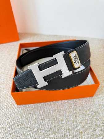 品名： 爱玛仕.Hermes腰带 皮带 原单 型号：挂扣，经典纯钢材质扣头，双面头层牛皮，图片实物拍摄 材料：双面头层牛皮，挂扣系列，纯钢材质扣头，镀钯电镀工艺 - 点击图像关闭
