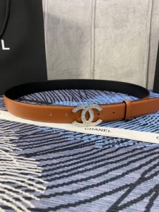 宽度3.0Cm Chanel 香奈儿 此款女士腰带采用新款柔软的进口小牛皮支持Nfc扫码链接。金 银色镶钻金属钢扣。