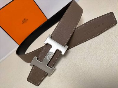 Hermes.爱马仕 官网同步 宽度38Mm 原版荔枝搭带身搭配原版精品钢扣，男装的经典搭配，可双面使用完美配饰！