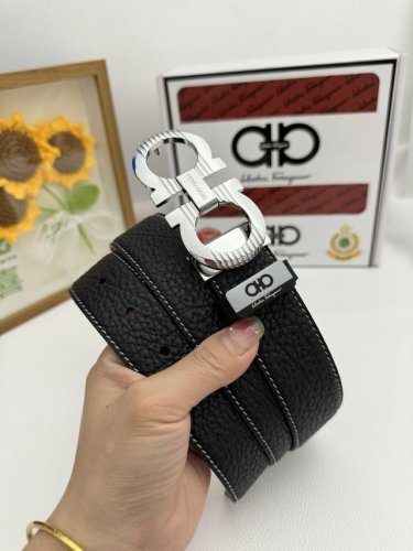 品名：菲拉格幕 原单 材质：原单牛皮腰带 百分百头层牛皮腰带保证真皮，24K纯钢扣，专柜原单品质、做工精细，时尚大牌，送人自用首选 包装： 请认准如图专柜包装赠