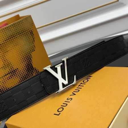 驴牌男士新款腰帶 寬度4Cm 訂製帆布面料飾有全新的圖案效果 颜色纯正 衬托進口小牛皮配色底 搭配精緻的字母搭扣 手感极佳 搭配專櫃最新原版禮品盒 - 点击图像关闭