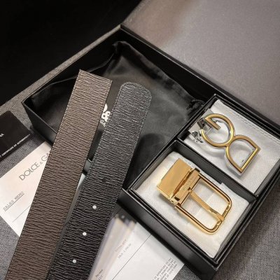 Dg宽3.5Cm Dolce&Gabbana 新款 搭配双扣头，轮换用，时尚商务同时兼顾，搭配可双面使用腰带，五金采用钌电镀 Dg 交叉造型徽标搭扣