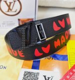 皮带：Lv..路易..顶级原单复刻. 腰带：百分百头层牛皮，保证真皮。双层铆钉设计24K纯钢扣涂鸦彩绘图案艺术双面可用专柜同等质量， 送人自用首选 包装： 请认