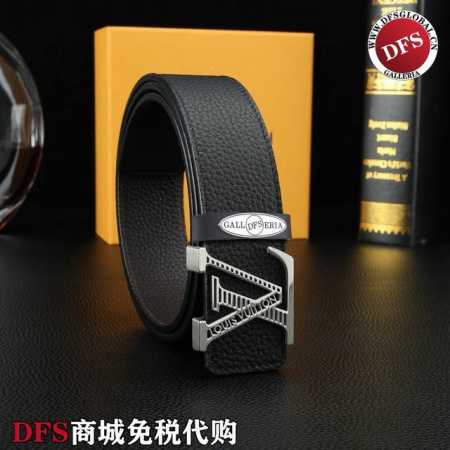高端品质，实物拍摄 批 配全套包装 品牌：L V海外原单 扣头材质：双色纯钢扣 带身材质正面：38Mm宽度采用进口头层十字纹牛皮腰带，纯钢质五金扣头实物拍摄长短 - 点击图像关闭