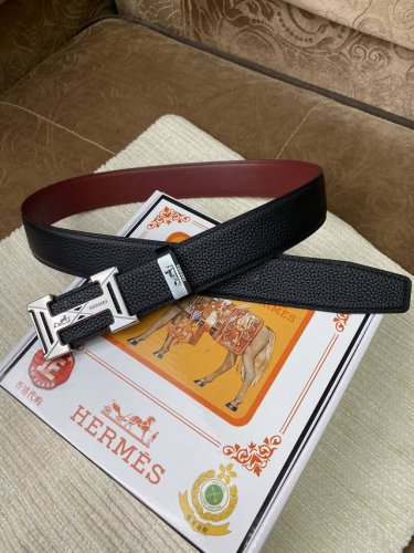 品名：爱马仕.HermèS C原单 材质：原单牛皮腰带 百分百头层牛皮腰带保证真皮，24K纯钢扣，专柜原单品质、做工精细，时尚大牌，送人自用首选 包装： 请认准