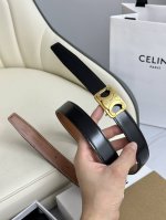 赛琳女装原单新款宽度:2.5Cm精品凯旋门铜扣，正品复刻进口精选优质头层小牛皮，全粒面小牛皮，比拼正品无压力，看图即知皮质，好货不多说。