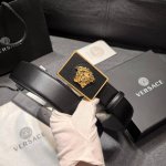 范思哲 宽4.0Cm Versace，此款腰带采用精美的意大利皮革于意大利制造