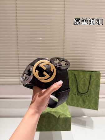钢扣 高版本！腰带 Gucci牛皮皮带～热门款 男女通用皮带里面最火的版本啦～质量很好 全套包装！五金绝对不褪色 皮带头和专柜一样的哦～ 配礼盒手提袋发票 - 点击图像关闭