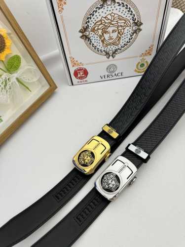 品名：Versace.范思哲 自动带 材质：原单牛皮腰带 百分百头层牛皮腰带保证真皮，24K纯钢扣，专柜原单品质、做工精细，时尚大牌，送人自用首选 包装： 请认