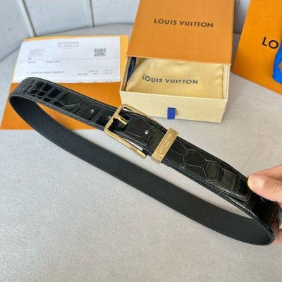 寬度：35 驢家最新品 男士經典頂級休閒腰帶 寬度35毫米 品牌專用鳄鱼纹小牛皮搭配小牛皮底 全新開模精品針扣設計 低调百搭款！