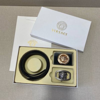 Versace精品款 ☆双扣礼盒套装 含礼盒 专柜有售 范思哲专柜在售正品 此款采用头层牛皮制作 走线油边细致 正品开模 搭配广州原版扣经久耐用、3.5Cm规格
