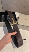 Tomford汤姆福特男士T字搭扣双面腰带，不一样的精致生活，不随大流拥有自己的时尚审美，一道独特的亮丽风景，彰显自我。4.0Cm