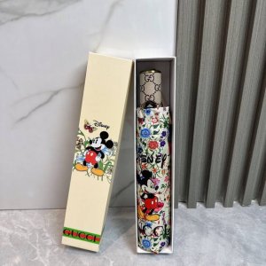 Gucci 古驰 米奇 夏季新款 全自动折叠晴雨伞 黑色涂层防晒有效阻隔紫外线99%，Upf 50 所以能起到伞下体感降温的效果！ 有效隔热，高效防晒 一把搞定