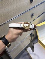 配送专柜包装 打孔针 特 宽20 Mm，原单进口双面头层牛皮，搭配原单钌钯电镀F扣，手感.油边近乎完美，原产掌纹皮料定制，双面可用，质感无可挑剔，出众的细节，高