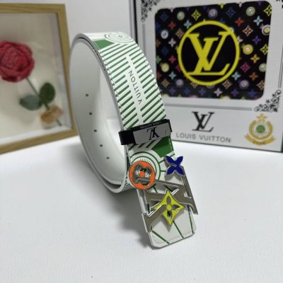 品名：Lv..路易..威登 材质：原单牛皮腰带 百分百头层牛皮腰带保证真皮，24K纯钢扣，专柜原单品质、做工精细，时尚大牌，送人自用首选 包装： 请认准如图专柜