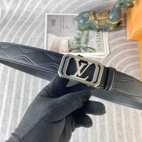 Lv 特种皮腰带自动带系列 ，原厂五金精品不锈钢扣，手感柔软舒适 宽3.5Cm。