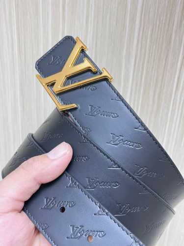 特 4.0当季新款 一面进口小牛皮 一面进口帆布印花 可双面用 搭配精品扣头 实物实拍