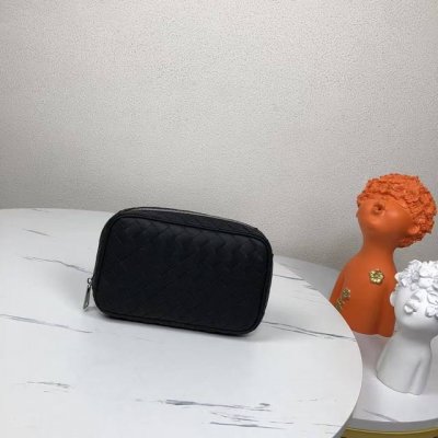 Bv官网最新Bottega 简称Bv宝提嘉：狠货来袭 进口打蜡牛皮，专柜进口五金，独特的设计风格完美至极！让时尚变得无止境 那质感和 那手工无可挑剔，独一无二的