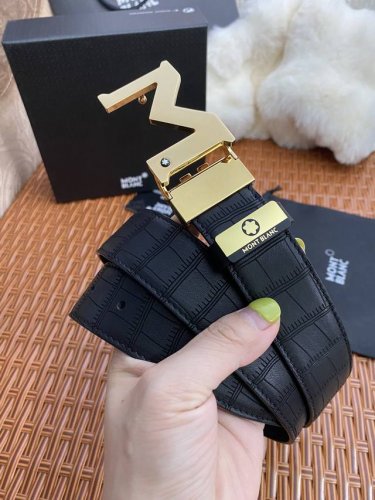 品名：万宝龙 Montblanc 原单 材质：原单牛皮腰带 百分百头层牛皮腰带保证真皮，24K纯钢扣，专柜原单品质、做工精细，时尚大牌，送人自用首选 包装： 请