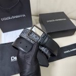 Dg，宽4.0Cm Dolce&Gabbana 全新小牛皮腰带，满载干练态度。滚轴针扣搭扣尽显巧思
