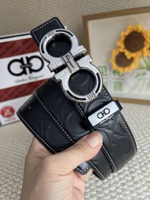 品名：菲拉格幕 原单钻扣 DDD 材质：原单牛皮腰带 百分百头层牛皮腰带保证真皮，24K纯钢扣，专柜原单品质、做工精细，时尚大牌，送人自用首选 DDD 包装：