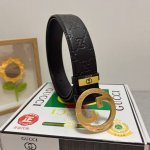 品名：古奇.Gu...Ci 原单 材质：原单牛皮腰带 专柜原单品质、做工精细，时尚大牌，送人自用首选 包装： 请认准如图专柜包装赠送打孔器手提袋专柜礼盒宽度3.