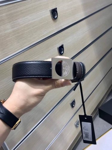 配送专柜包装 打孔针 批专柜同款、实拍专柜官网，支持Nfc尺寸:35Mm，原版磨胶半脸扣 美人头，极富设计美感 ，双面采用进口原版纹小牛皮，清晰美观，皮质软，手