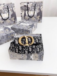 迪奥 顶级货品 宽度3.5Cm 经典布面搭配头层荔枝小牛皮 皮质柔软Q弹，高端品质 扣头：古银 古铜 全套包装
