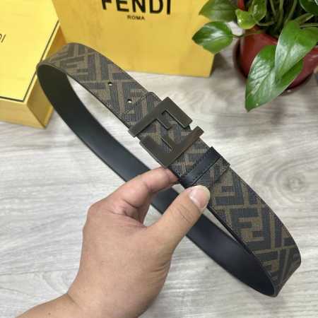 图片包装 Fendi 芬迪 专柜同款 宽4.0Cm 双环正反用腰带 Ff按钉搭扣 黑色Cuoio Romano皮革材质 反面面料带有烟草黄和黑色Ff图案 黑色珐 - 点击图像关闭