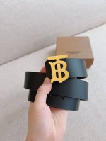 品牌:博柏利 价格:特 尺寸:带宽38Mm 正品尺寸 五金材质:专柜精品扣，真空电镀，工艺精细 带身材质:天然头层牛皮.质感十足