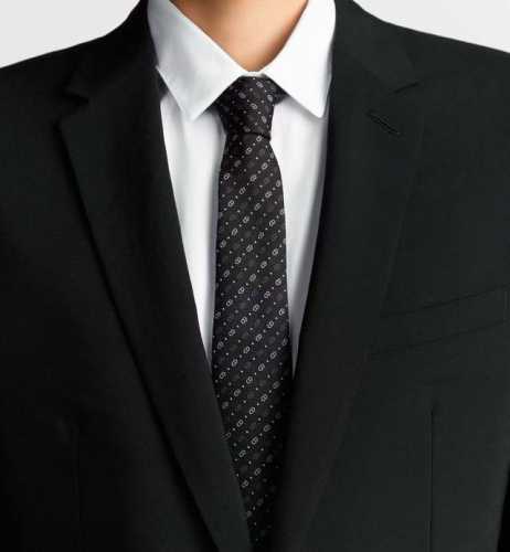 特 迪奥官方新款领带，Cd男士领带4色 Dior男士，稀有展现精湛手工与时尚优雅的理想选择，这款采用Do家最经典极具标志性Logo提花制成的领带，以同色调手法演