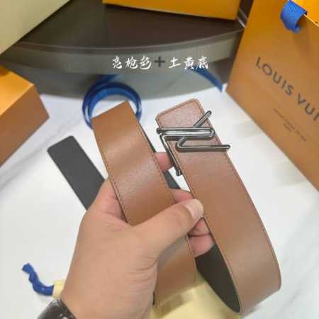 特 寬度：40Mm Lv Pyrmide Truck L Oeii雙面腰帶 驢家 海外原單代特供 面為進口小牛皮荔枝紋襯托原廠配色柔軟小牛皮底 搭配最新鋼五金搭 - 点击图像关闭