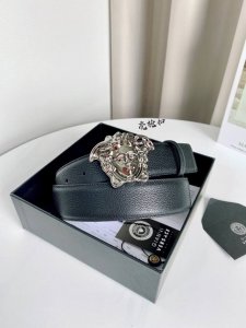 配全套包装礼盒 男款腰带皮带 Versace 原单腰带，进口原版头层牛皮，搭配经典美人头真空电镀五金，宽度3.8Cm