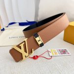 品名： Lv..路易..威登腰带皮带原单 型号：挂扣，经典纯钢材质亚克力面字母挂扣，头层牛皮，图片实物拍摄 材料：头层牛皮，挂扣系列，纯钢材质扣头，钯镀电镀工艺