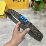 Fendi芬迪专柜同款 宽4.0Cm 双环正反用腰带 Ff按钉搭扣 灰色Cuoio Romano皮革材质 反面面料带有烟草黄和黑色Ff图案 四方金属饰面 时尚经