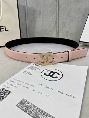 宽度3.0Cm Chanel 香奈儿 经典款平纹 两面牛皮搭配金 银 色镶钻钢扣。