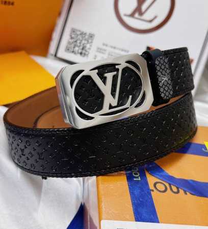 皮带：Lv..路易..威登顶级复刻. 腰带：原单品质百分百头层牛皮，保证真皮。雕花镂空工艺.真空电镀.永不掉色.24K纯钢扣纯手工编织系列双面可用专柜同等质量， - 点击图像关闭