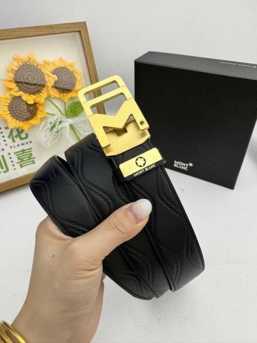 品名：万宝龙 Montblanc 自动带 材质：原单牛皮腰带 百分百头层牛皮腰带保证真皮，24K纯钢扣，专柜原单品质、做工精细，时尚大牌，送人自用首选 包装：