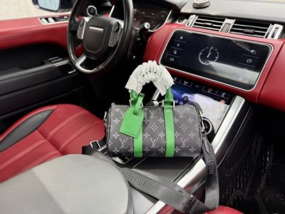 高端货 新款 “Louis Vuitton”Lv单肩包 路易威登单肩包手提 差包 M25885 Louis Vuitton Eclipse Keepall 25