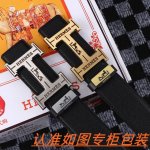 男士腰带：爱马仕 原单 男士皮带：百分百头层牛皮，保证真皮。24K纯钢扣双面可用专柜同等质量， 送人自用首选 包装： 请认准如图专柜包装，赠送打孔器，银联发票，