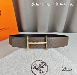 Hermes 爱马仕 宽度 3.8Cm 代购品质 腰带手工品质进口精选优质皮 搭配精钢金属挂扣 双面可用 进口Togo皮带身 工艺细节处理到位 注重细节不败于细