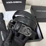 Dg，宽3.5Cm 杜嘉班纳 新款 压花小牛皮简约百搭腰带，Dolce&Gabbana Milano 针扣标牌装饰别具一格。